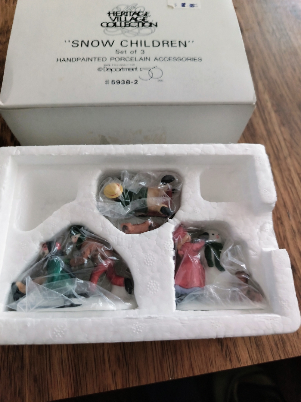 Christmas Village Figure Department 56 Snow Children Porcelain New